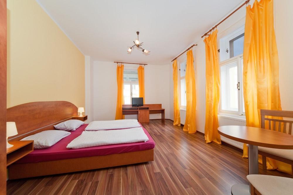 Apartment Amandment Prague Ngoại thất bức ảnh